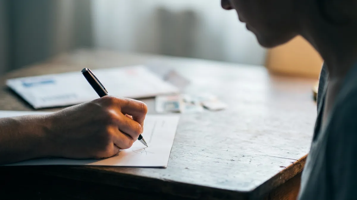 Filing an Unpaid-Wages Complaint With the Federal Labour Program